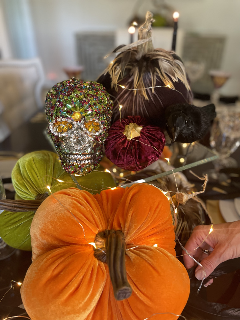 Halloween Centerpiece #velvetpumpkins #skulldecor #classyhalloweendecor #halloweentablescape #halloweencenterpiece