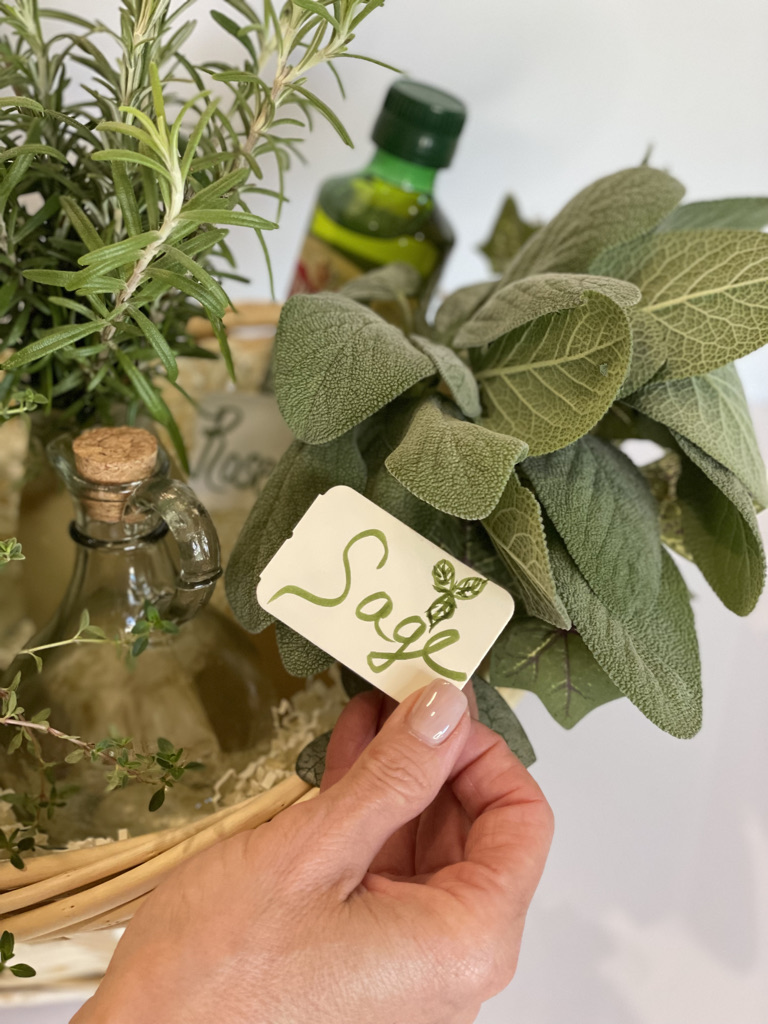 Fresh Sage #foodblogger #sage #thyme #herbs #cookingwithherbs #rosemary #parsley #chef #cooking #howtoaddflavor #mealprep