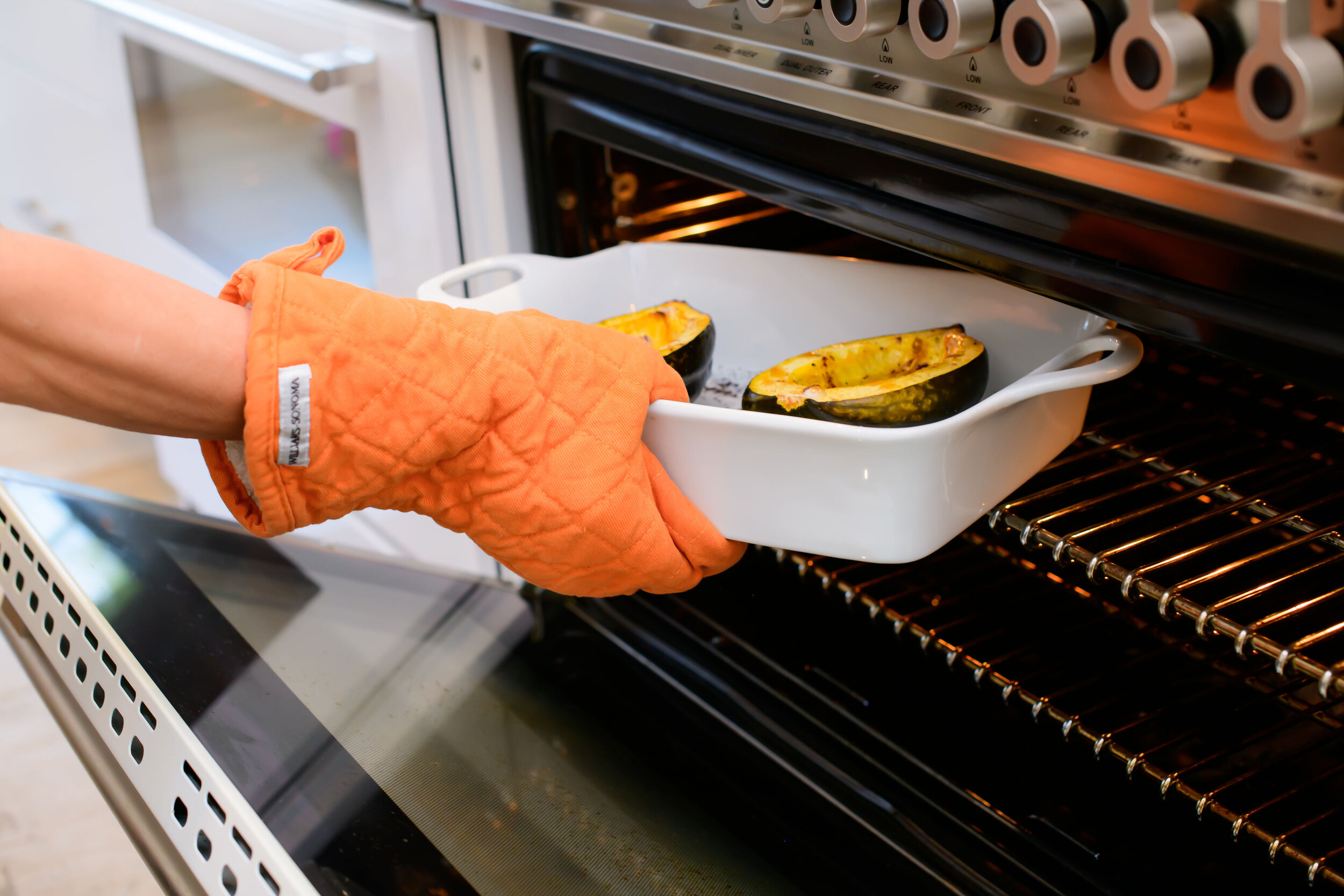 Making Baked Acorn Squash #recipe #foodblogger #cheff #acornsquash #bakedacornsquashrecipe