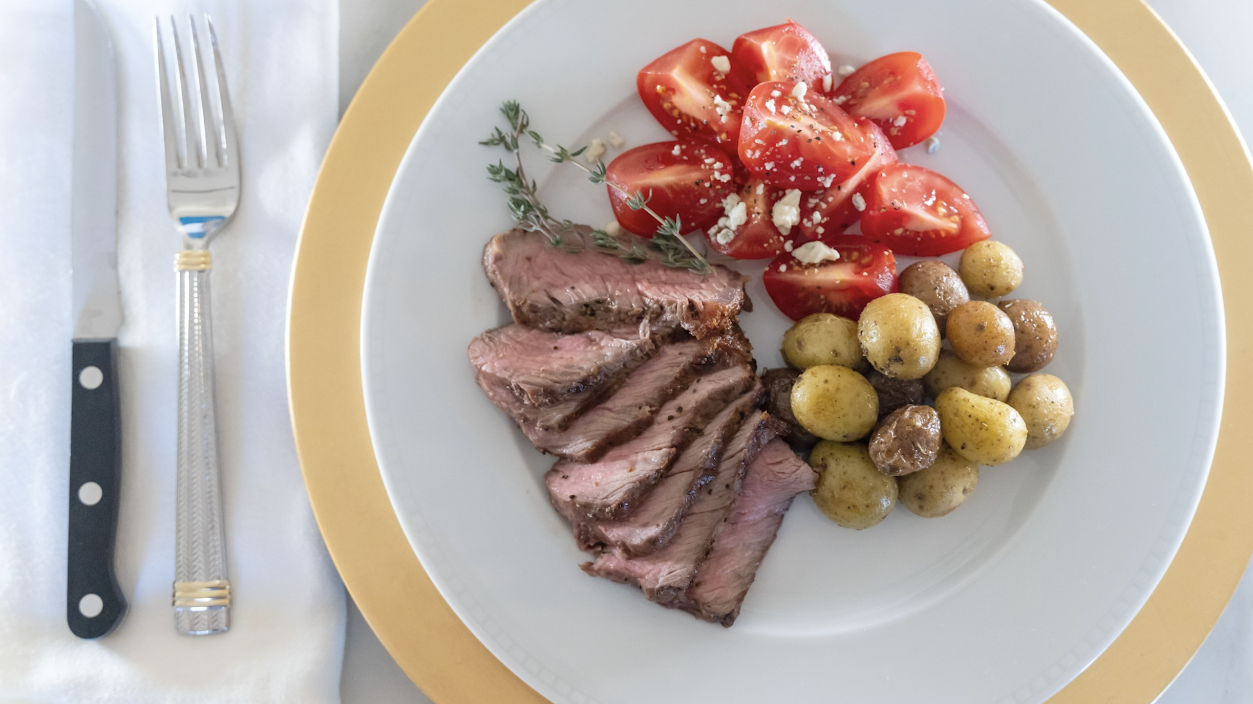 Grilling the perfect steak , Plate with Steak tomatoes and potatoes , Steak Recipe , Dinner Recipe , Lunch Recipe 