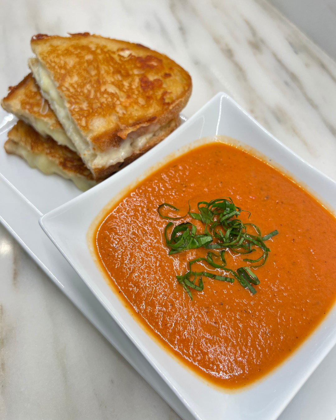 Tomato and Basil Soup with Grilled Cheese

recipe, recipe blog, appetizer, soup recipe, tomato soup, basil soup, grilled cheese, recipe tasting, hosting