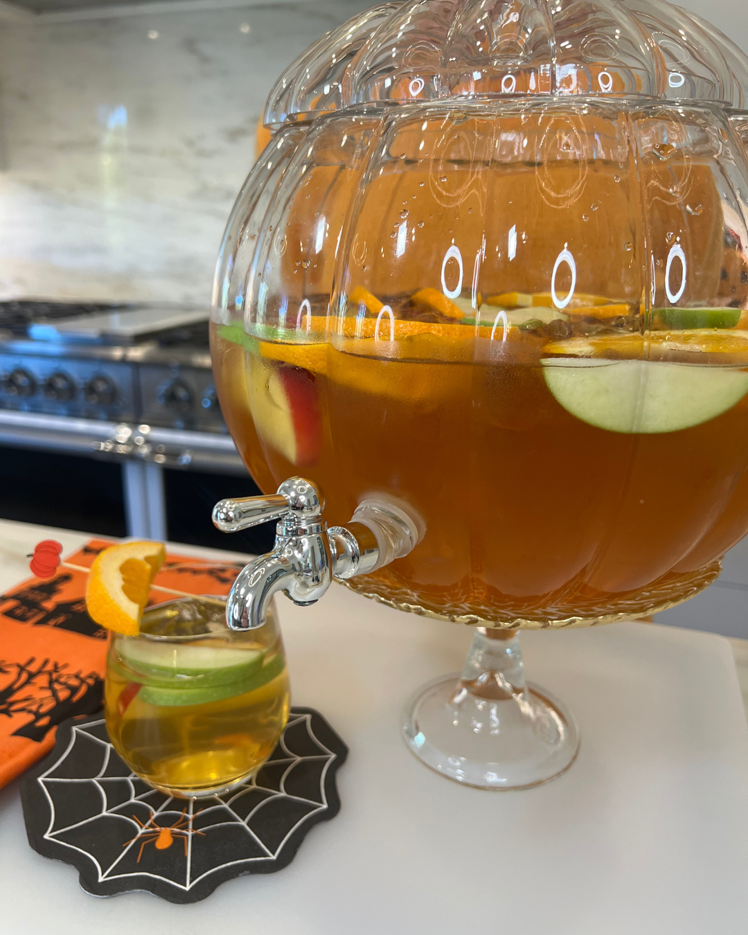 harvest punch, the ultimate fall cocktail, A Crisp and Flavorful Autumnal Cocktail 